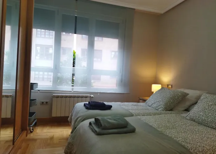 Céntrico apartamento en Oviedo con parking y wifi